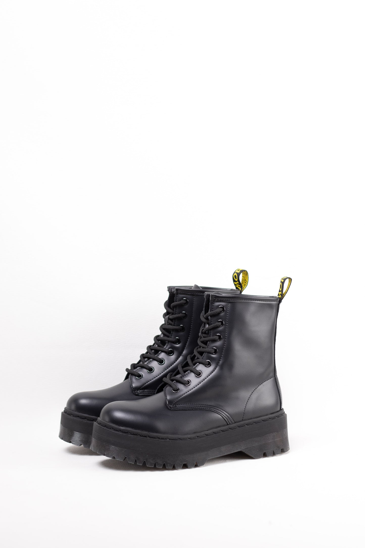 Botas militares plataforma mujer con cordones